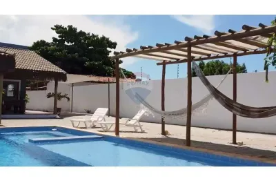 Casa a venda com  6 suítes e área de lazer no centro de são miguel do gostoso