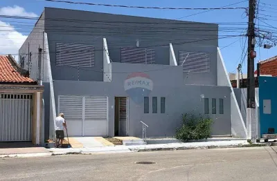 Oportunidade única: espaço comercial com área gourmet e piscina em candelária - 240m² por r$ 4.000/mês