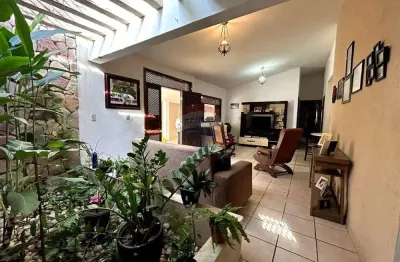 Casa com 249m² em cidade satélite - aceita financiamento