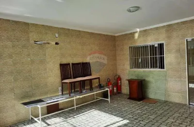 Prédio comercial no alecrim na av presidente quaresma.