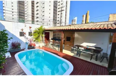 Tenha mais espaço na sua vida!!! casa com 240 m2 + anexo com 70 m2!!!
