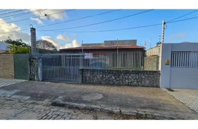 Casa com 4 quartos à venda no Lagoa Nova, Natal 