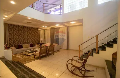 Linda casa em lagoa nova com 5 quartos sendo 5 suítes, 7 banheiros, escritório, salão de festas e muito mais