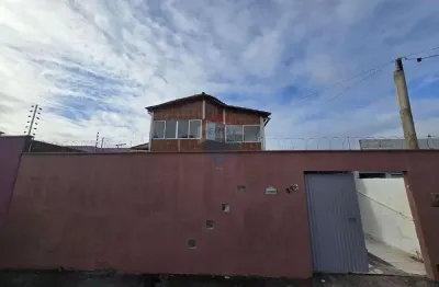Casa com primeiro andar no bairro jardins - são gonçalo do amarante