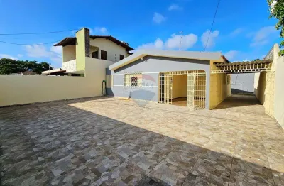 Casa com 3 quartos para alugar na Rua Praia de Maracajaú, 8897, Ponta Negra, Natal