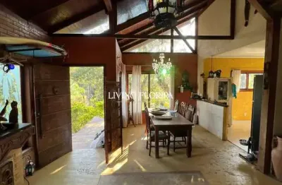 Casa com 2 quartos à venda na servidão aparício sinfronio pereira, 204, rio tavares, florianópolis por r$ 1.300.000