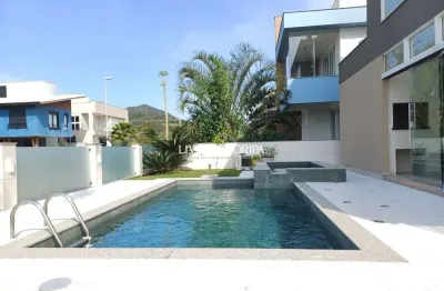 Casa em condomínio fechado com 5 quartos à venda na Rua Manoel Pedro Vieira, 960, Morro das Pedras, Florianópolis por R$ 4.900.000