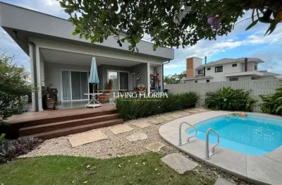 Casa em condomínio fechado com 4 quartos à venda na rua camarinhas, 331, campeche, florianópolis por r$ 2.990.000