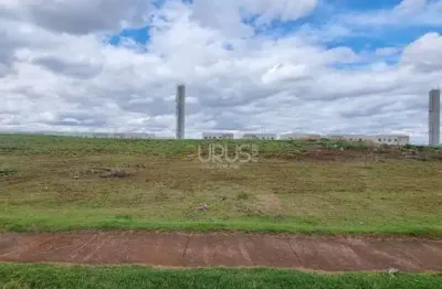 Terreno à venda na Avenida da Maratona, Quadra 10, Jardim Olímpico, Londrina