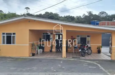 Casa com 3 quartos à venda na Rua Antônio Puppi, 327, Centro, Colombo