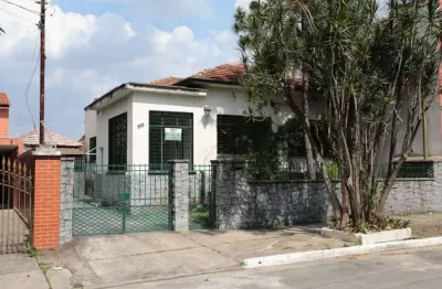 Vendo ótima casa com 3 dormitórios em bairro nobre de são paulo