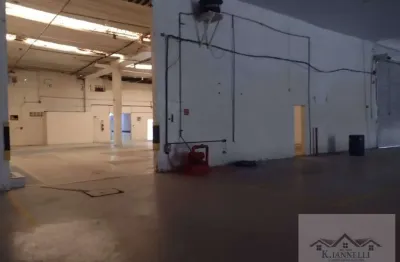 Aluga-se galpão com 1200m² de área útil - praia grande