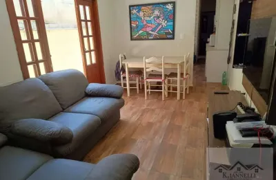 Casa espaçosa com 2 dormitórios e churrasqueira . tupi / praia grande sp.