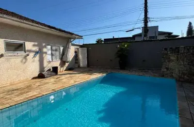 $ 700.000 casa 2 dormitórios piscina e espaço gourmet flórida praia grande