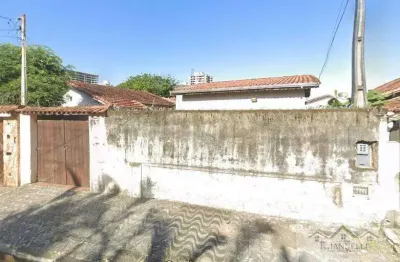 Casa térrea 03 dormitórios 01 suite 02 banheiros guilhermina - r$ 550.000