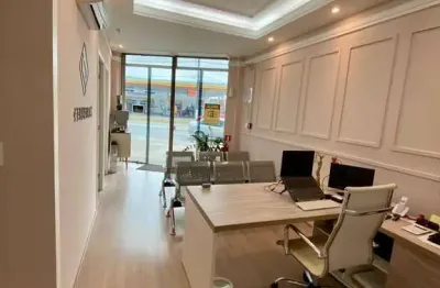 Loja avenida kennedy . bairro tupi . 70 metros . com salas . locação