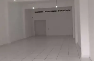 Loja com 120 metros na avenida principal da cidade de praia grande .