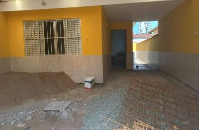 Casa 02 Dormitórios 02 vagas garagem Boqueirão - Locação R$ 4.000,00