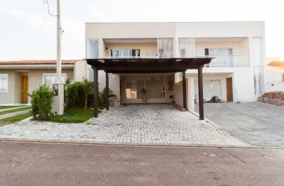 Sobrado em condomínio para venda com 123m com 3 quartos sendo 1 suíte