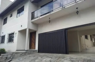 Casa com 5 quartos à venda na Rua Acácio Corrêa, Parolin, Curitiba