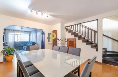 Amplo sobrado no bairro fanny- com 245m² de área total, 4 quartos