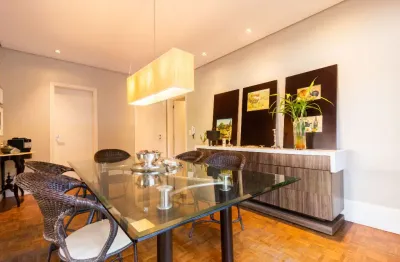 Casa com 4 quartos para alugar no Jardim Social, Curitiba 