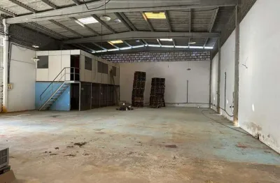 Barracão / galpão / depósito à venda na rua silvandir f chaves, 528, recreio ipitanga, lauro de freitas por r$ 740.000