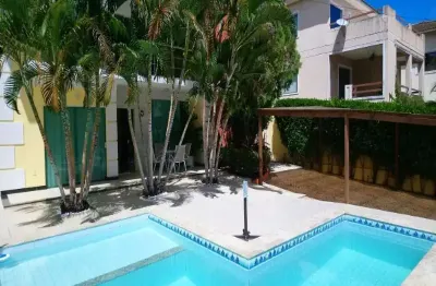 Casa em condomínio fechado com 4 quartos à venda na rua priscila b dutra, 15, buraquinho, lauro de freitas, 250 m2 por r$ 1.400.000