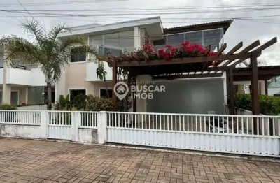 Casa em condomínio fechado com 4 quartos à venda na foz do joanes, buraquinho, lauro de freitas, 280 m2 por r$ 970.000