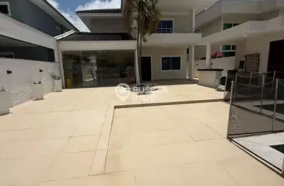 Casa em condomínio fechado com 4 quartos à venda na rua priscila b dutra, 82, buraquinho, lauro de freitas, 278 m2 por r$ 1.500.000