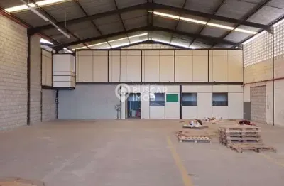 Barracão / Galpão / Depósito para alugar na Rua João Chagas Ortins de Freitas, Buraquinho, Lauro de Freitas, 800 m2 por R$ 20.000