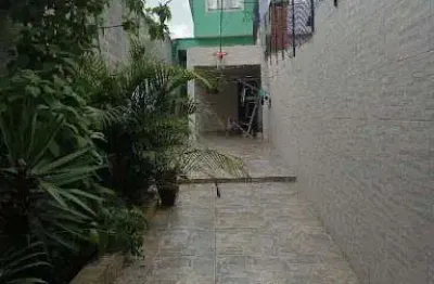 Sobrado com 3 dormitórios à venda, 262 m² por R$ 580.000,00 - Vila Nossa Senhora das Vitórias - Mauá/SP
