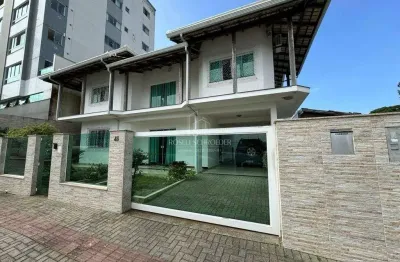 Casa com 5 quartos à venda no Centro, Camboriú 