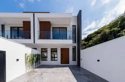 Amplo sobrado no loteamento terras altas no bairro são francisco de assis!