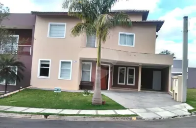 Casa à venda com 3 quartos, sendo 1 suíte,  no centro, araçoiaba da serra - sp