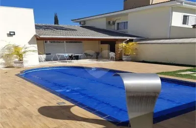 Casa  à venda com 3 quartos, sendo 1 suíte,  no condomínio lago da serra, araçoiaba da serra - sp