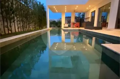 Casa  à venda com 5 quartos, sendo 5 suítes,  no condomínio alphaville nova esplanada 1, votorantim - sp