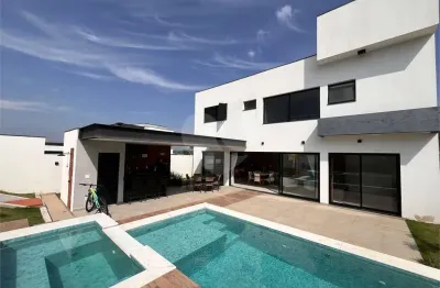 Casa  à venda com 3 quartos, sendo 3 suítes,  no condomínio alphaville nova esplanada 4, votorantim - sp