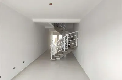 Sobrado à venda com 2 quartos em parque das laranjeiras, sorocaba - sp