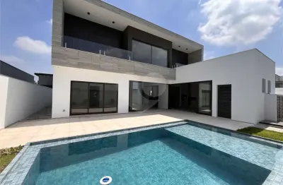 Casa  à venda com 4 quartos, sendo 4 suítes,  no condomínio alphaville nova esplanada 3, votorantim - sp