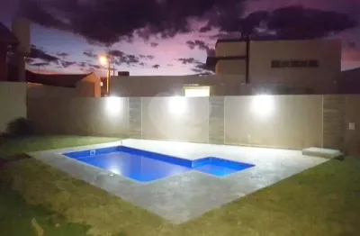 Casa à venda com 4 quartos, sendo 2 suítes,  no condomínio village ipanema, araçoiaba da serra - sp