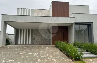 Casa  à venda com 3 quartos, sendo 3 suítes,  no condomínio alphaville esplanada 4, votorantim - sp