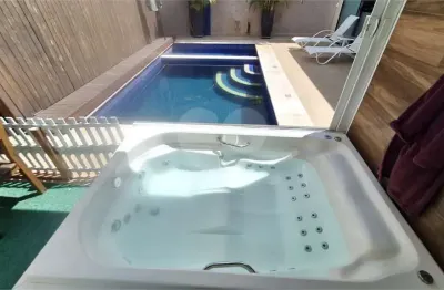 Casa  à venda com 4 quartos, sendo 4 suítes,  no condomínio alphaville nova esplanada 4, votorantim - sp