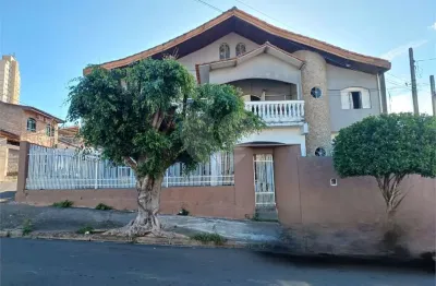 Sobrado à venda com 3 quartos, sendo 2 suítes,  em vila carvalho, sorocaba - sp