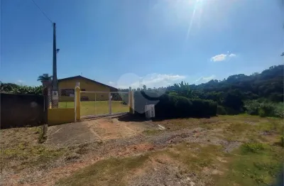 Chácara à venda com 2 quartos, sendo 1 suíte,  em recanto gran-ville, araçoiaba da serra - sp