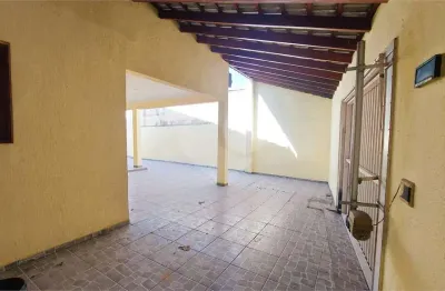 Casa à venda com 2 quartos, sendo 1 suíte,  em vila almeida, sorocaba - sp
