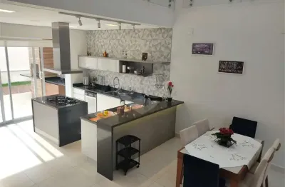 Casa  à venda ou para alugar com 3 quartos, sendo 3 suítes,  no condomínio alphaville nova esplanada 1, votorantim - sp