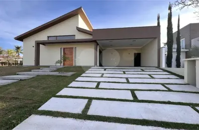 Casa  à venda com 3 quartos, sendo 3 suítes,  no condomínio village ipanema 1, araçoiaba da serra - sp