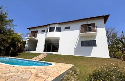 Casa  à venda com 3 quartos, sendo 2 suítes,  no condomínio village ipanema 1, araçoiaba da serra - sp