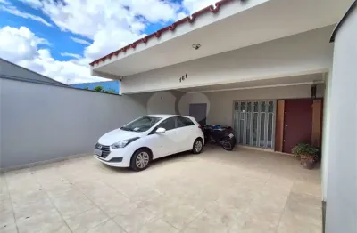 Casa à venda com 4 quartos, sendo 1 suíte,  em Wanel Ville, Sorocaba, SP